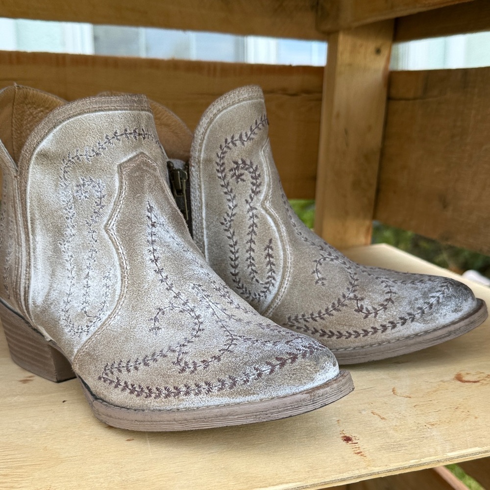 Stylish Tan Western Ankle Boots